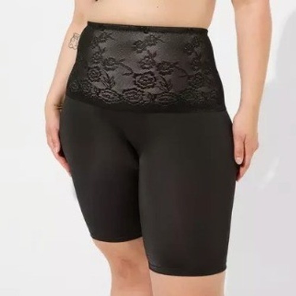 Torrid Black Silhouette High Waist Sexy Smoother Lace Boyshort Shapewear Size 5